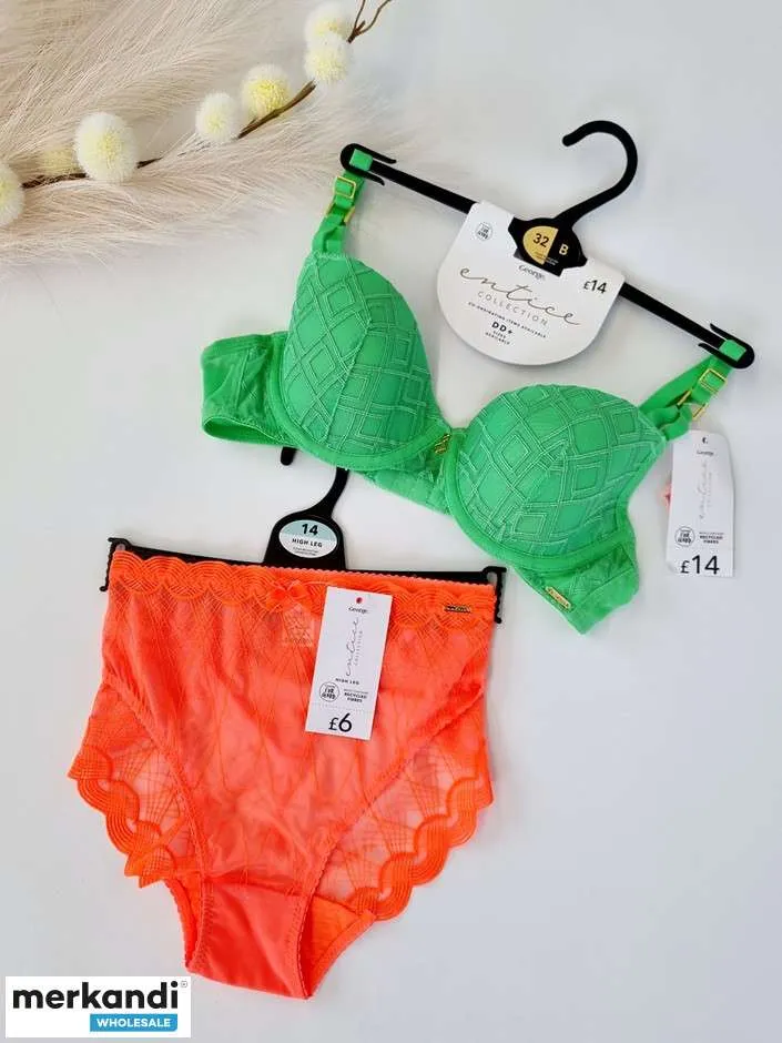 030023 nueva incorporación!! Una mezcla de ropa y accesorios de George