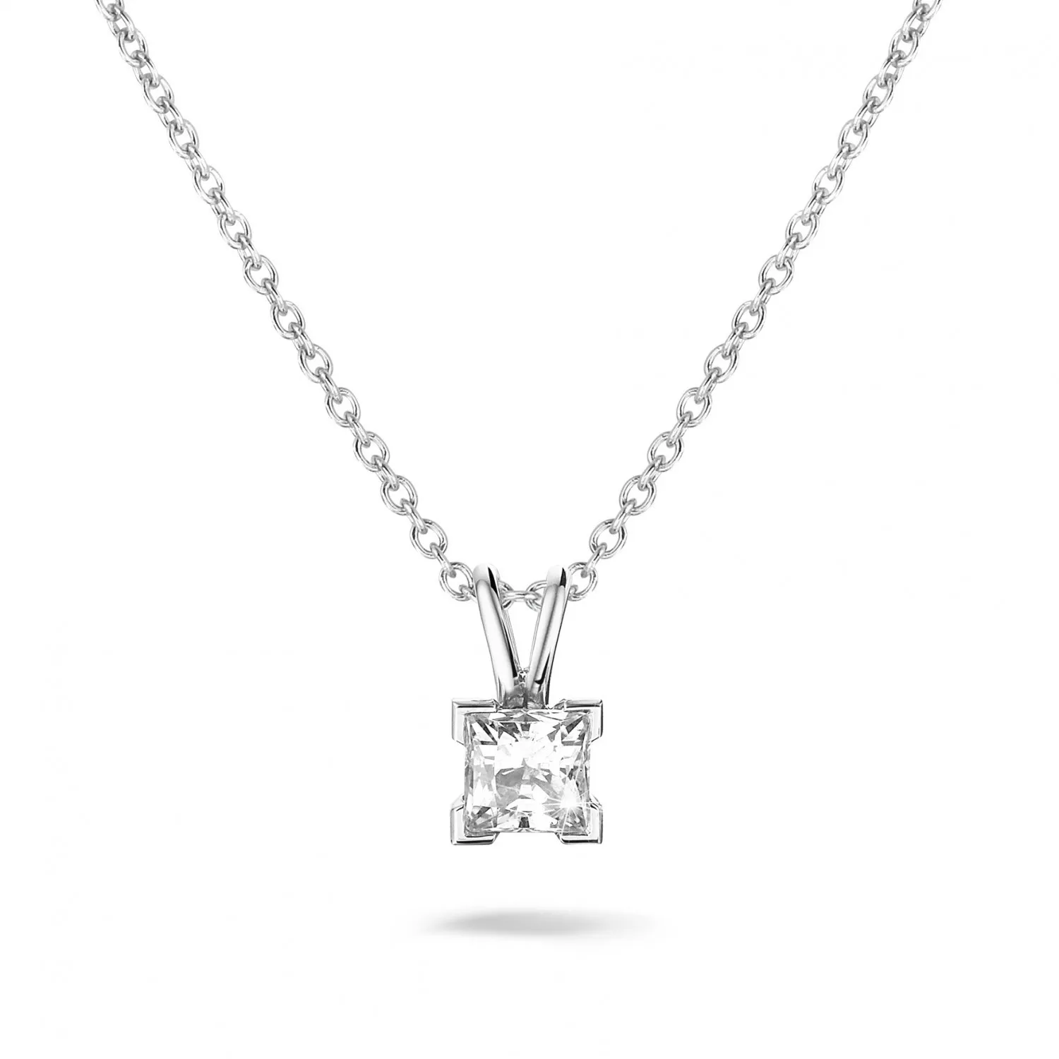 0.70 quilates colgante solitario en platino con diamante talla princesa 