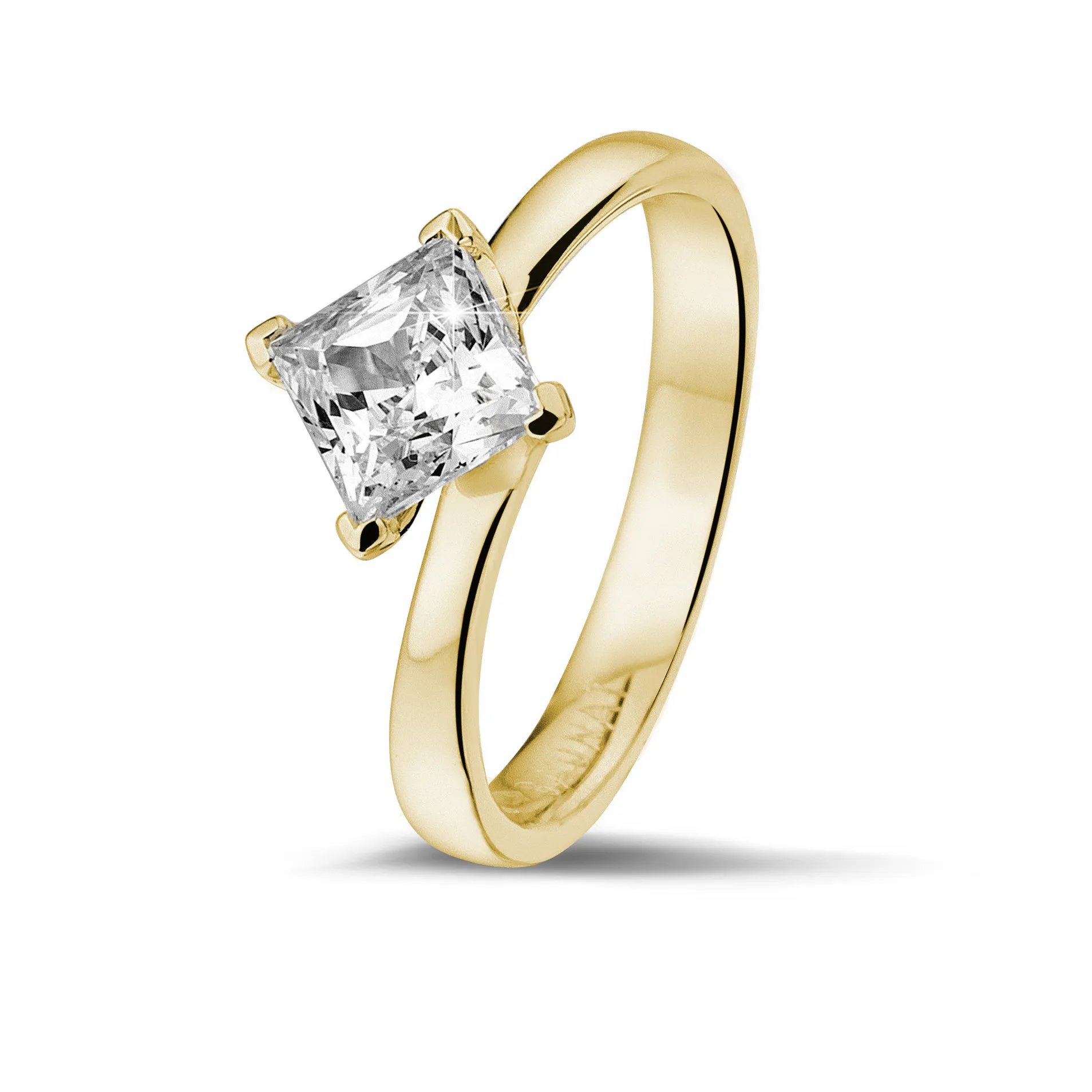 1.20 quilates anillo solitario en oro amarillo con diamante talla princesa 