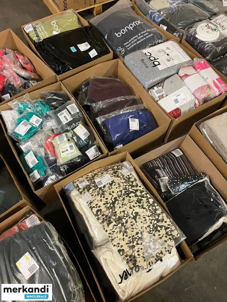 1.95 € por unidad, Empresa de venta por correo, A Mercancías, Ropa Amplia selección de ropa en stock al por mayor, stock restant