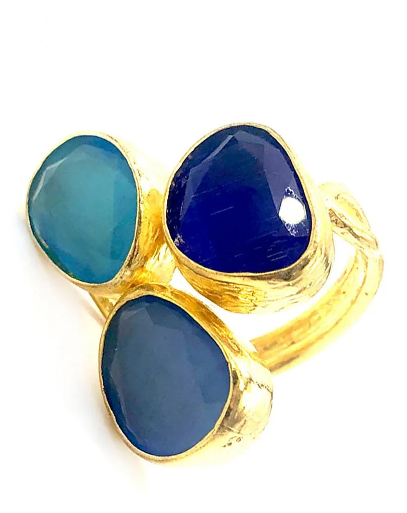 ANILLO PIEDRAS AZULES BAÑADO EN ORO PARA DÍAS DE VERANO