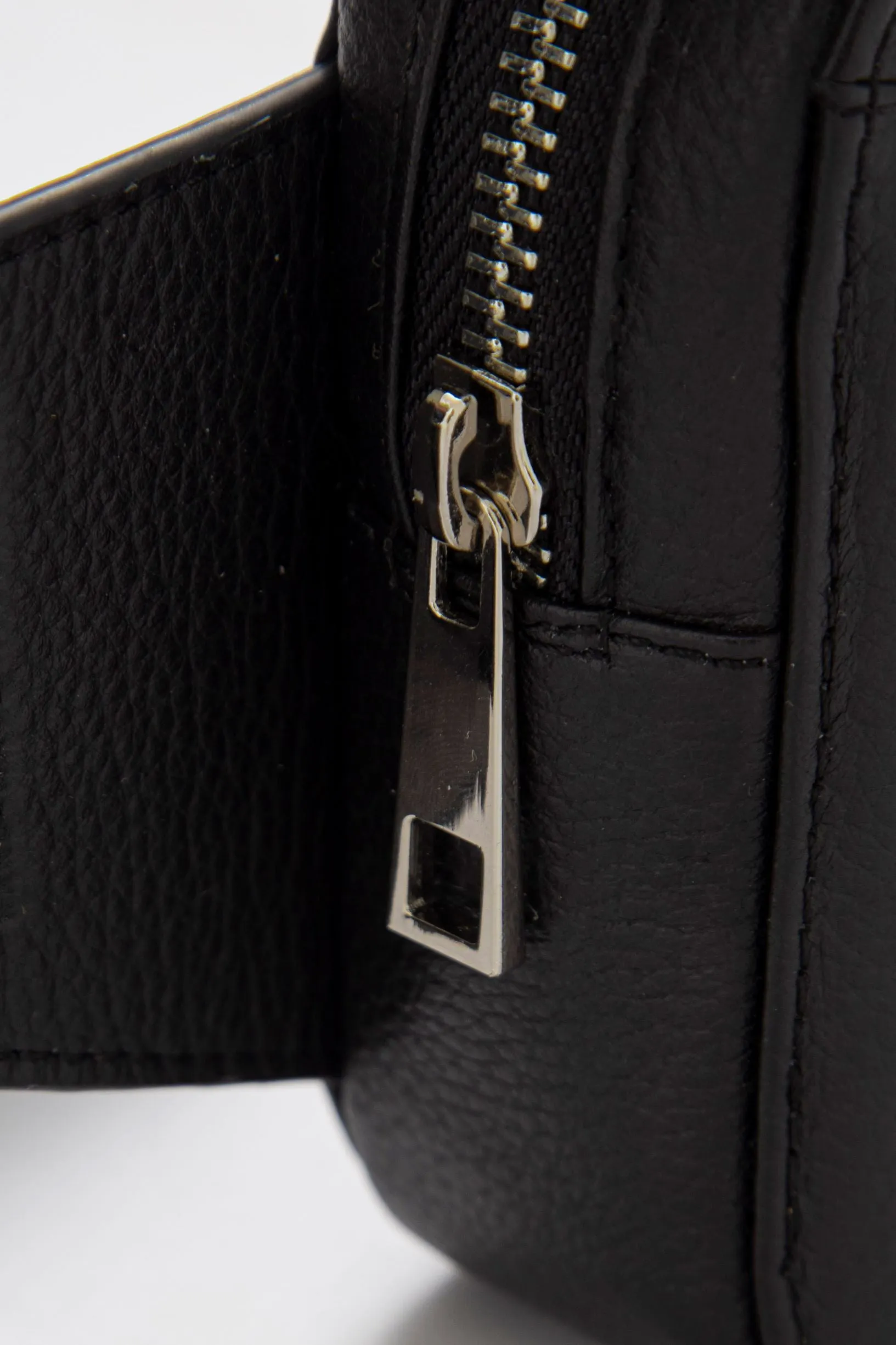 BASICS LEATHER CROSSBODY BLACK