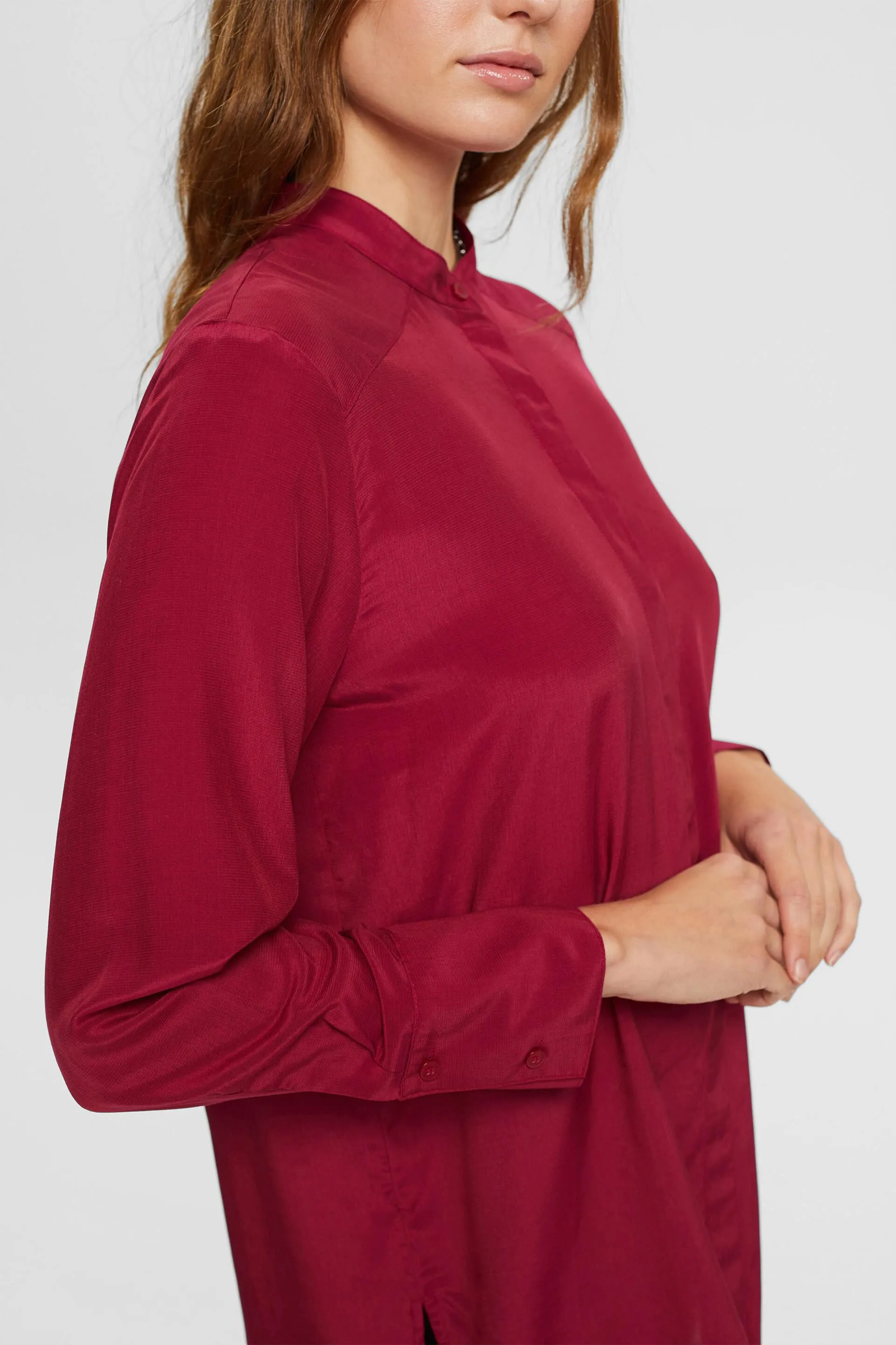 Blusa con cuello alto