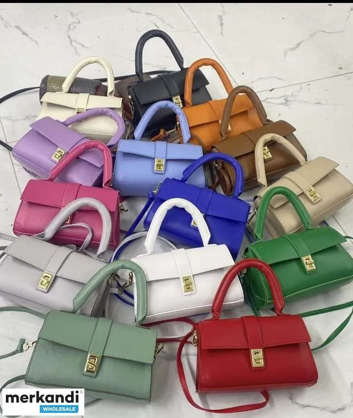 Bolsos de mujer al por mayor con una gran cantidad de alternativas de colores y modelos.