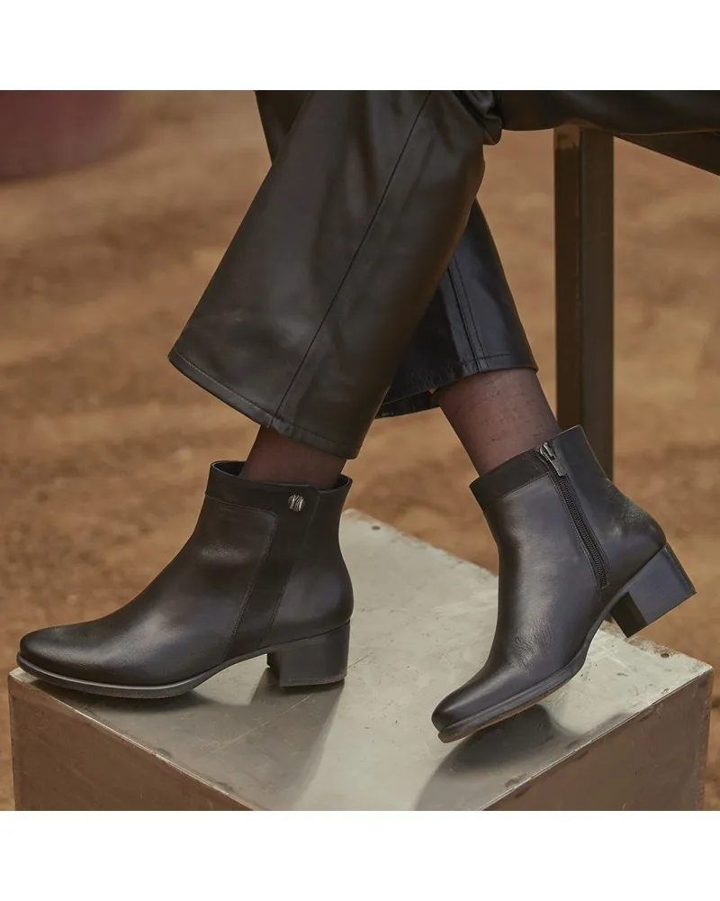 Bota de piel confort de tacón bajo FLUCHOS ALEGRÍA D8587