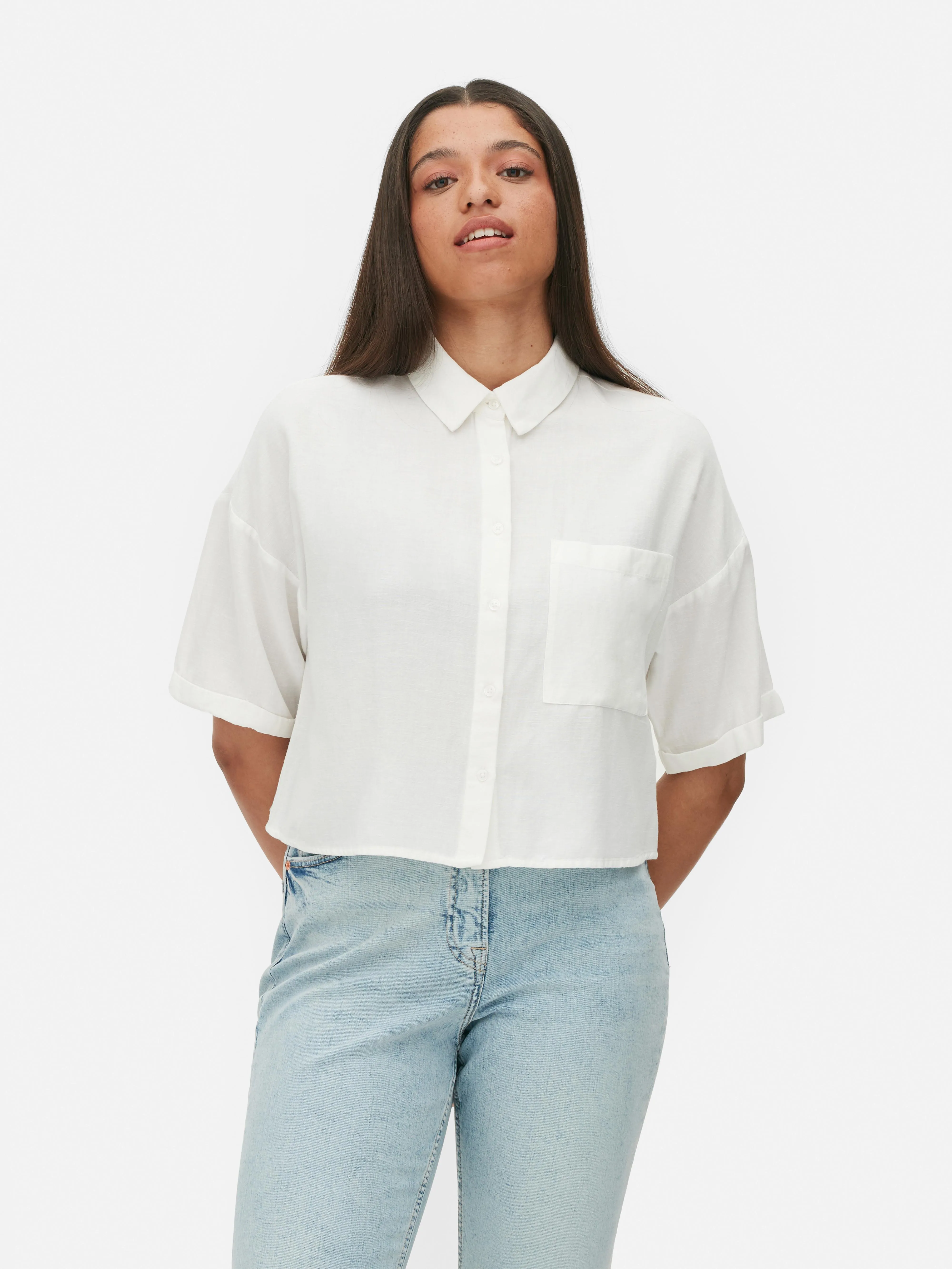 Camisa de corte cuadrado y manga corta