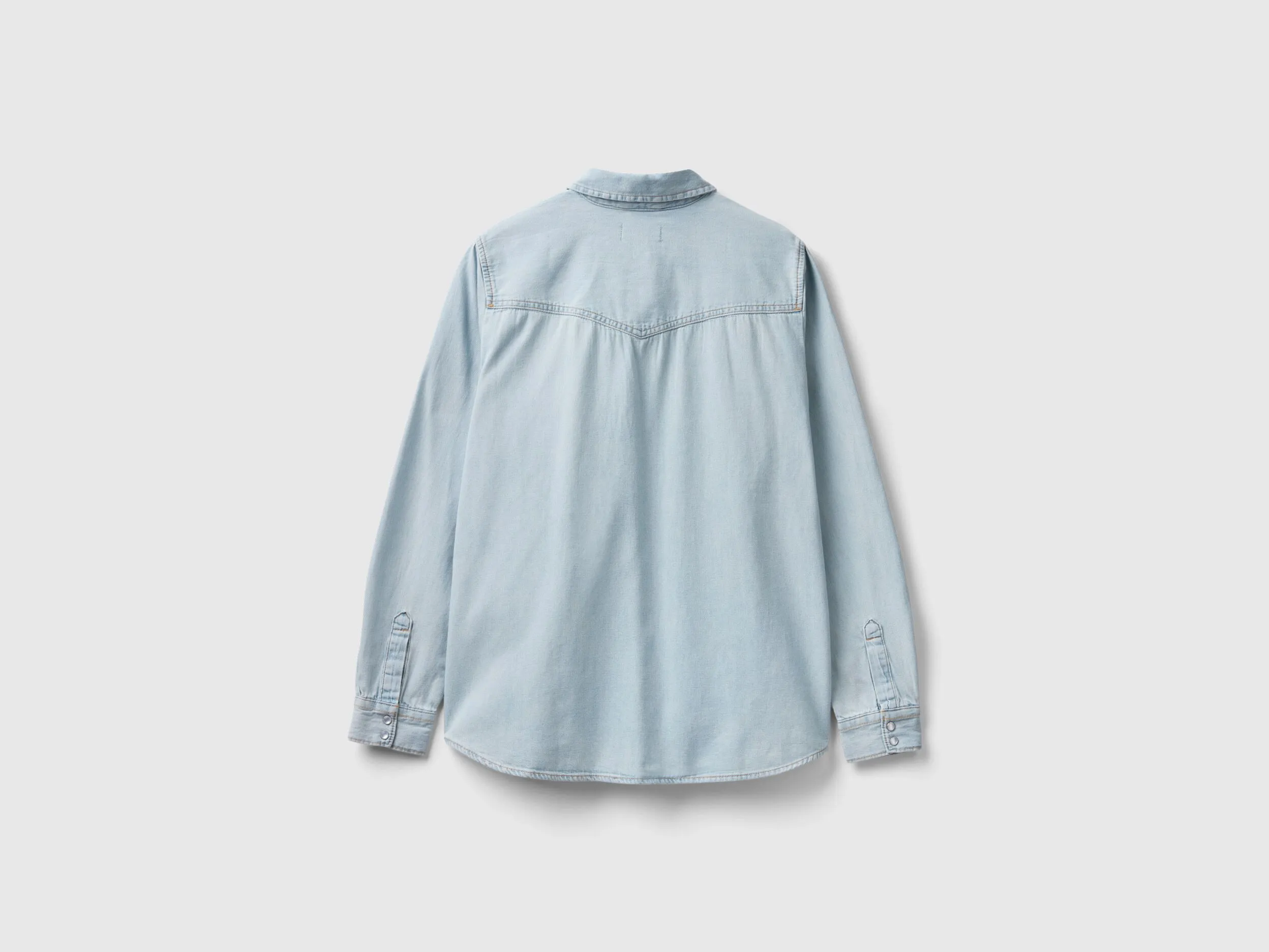 Camisa vaquera de estilo western