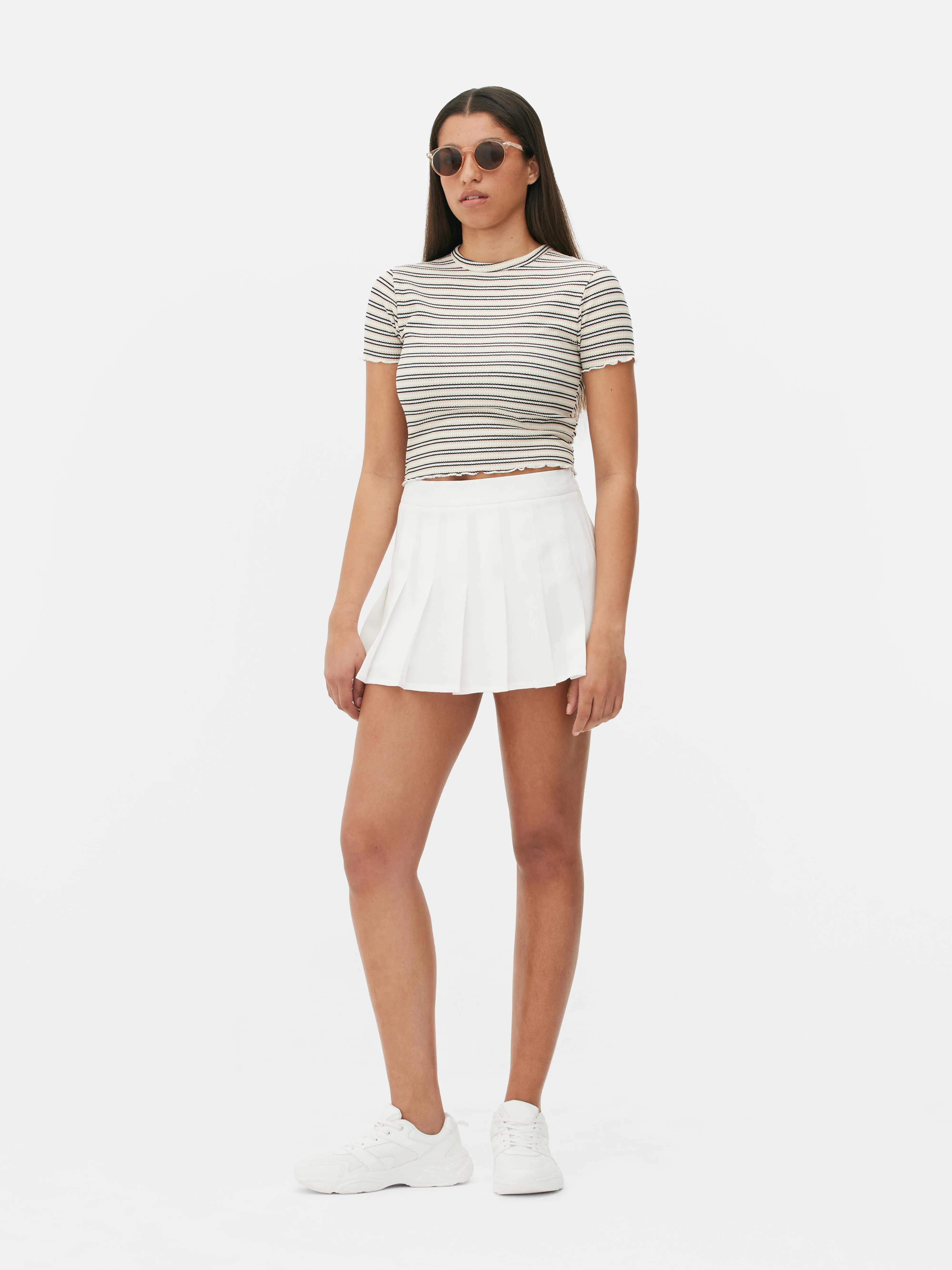 Camiseta texturizada con bajo ondulado