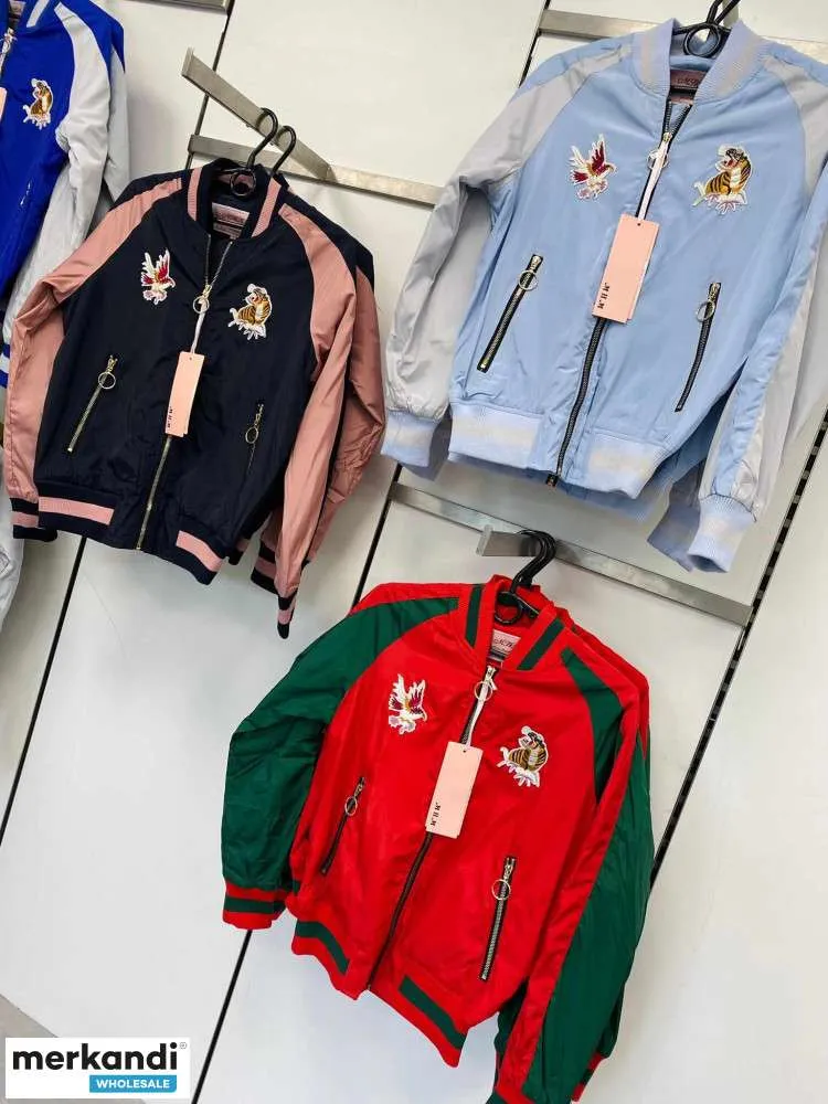 Chaqueta bomber para mujer: ¡un éxito de primavera! Parches Juveniles Femeninos