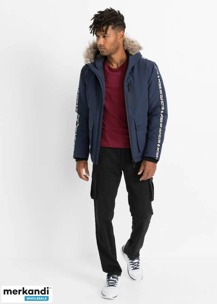 Chaqueta de invierno para hombre 976057 con capucha de Bonprix en color azul oscuro