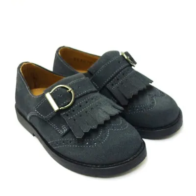 CHIQUITINZapato de vestir para niño con flecos gris