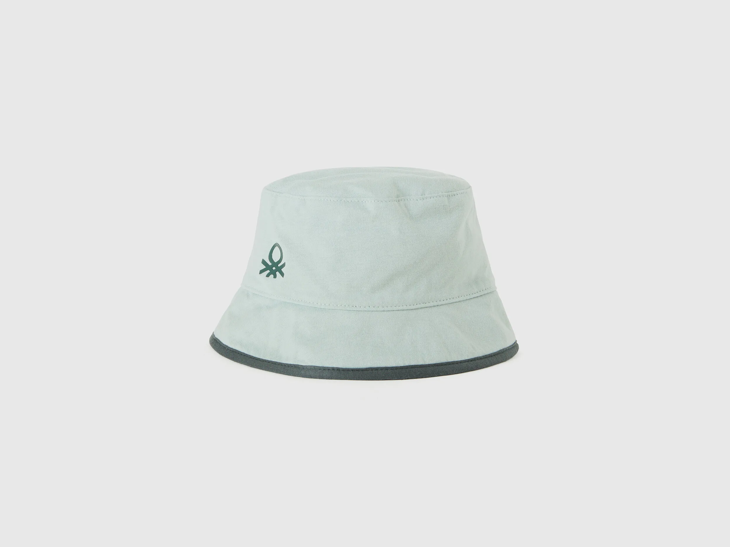 Gorro reversible con estampado de camuflaje