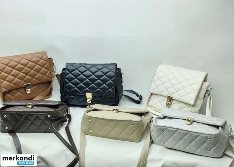 Los bolsos de mujer de Turquía al por mayor ofrecen un aspecto elegante y de alta calidad que impresiona.
