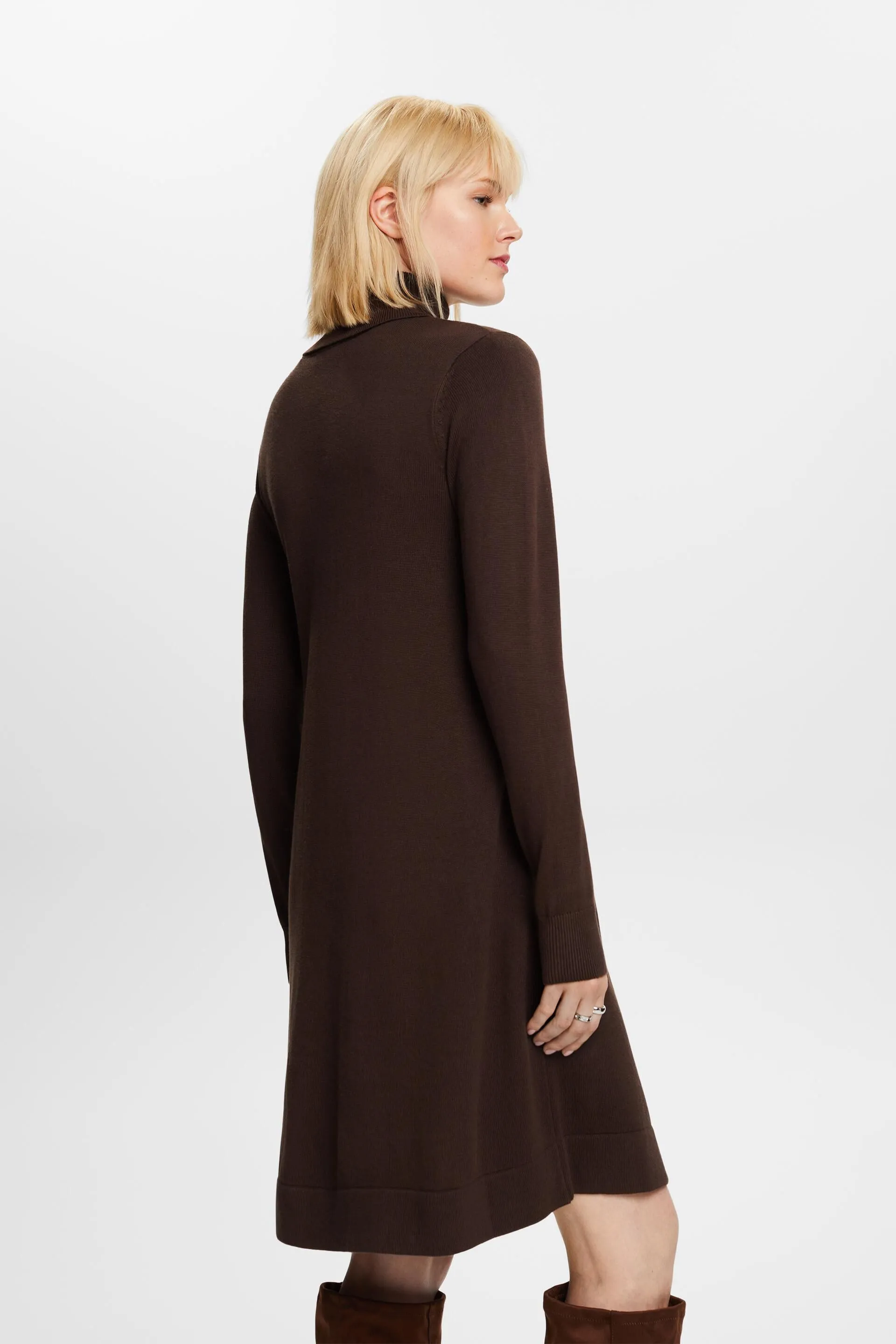 Minivestido de punto con cuello alto
