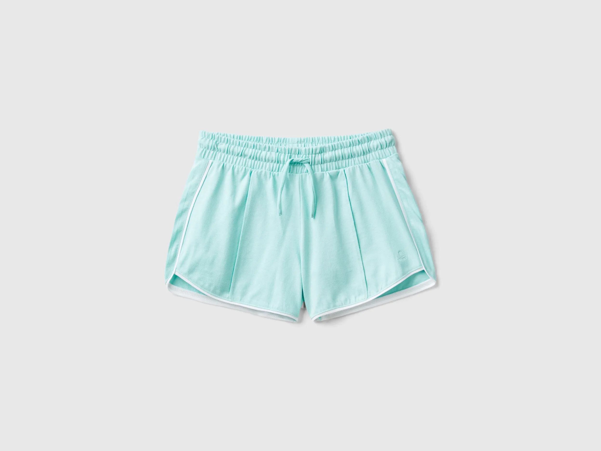 Pantalón corto de 100 % algodón con cordón