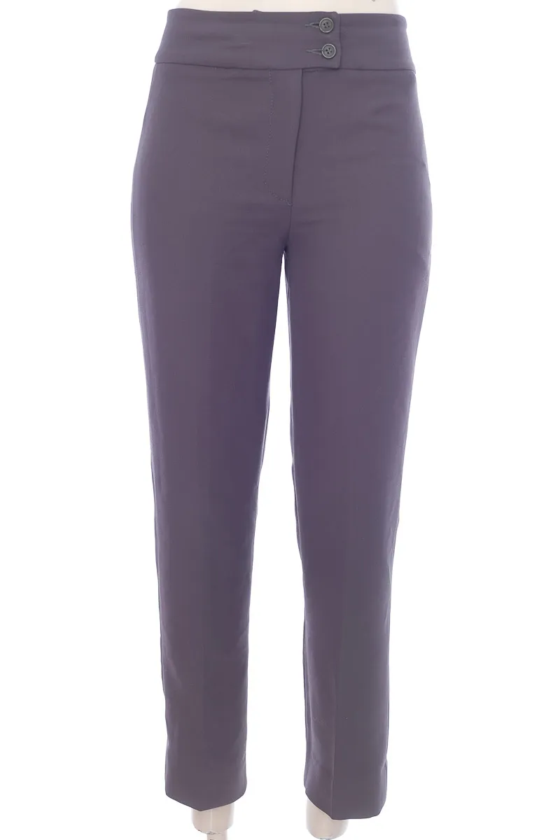 PANTALóN COLOR GRIS  DISEñO FRANCES 