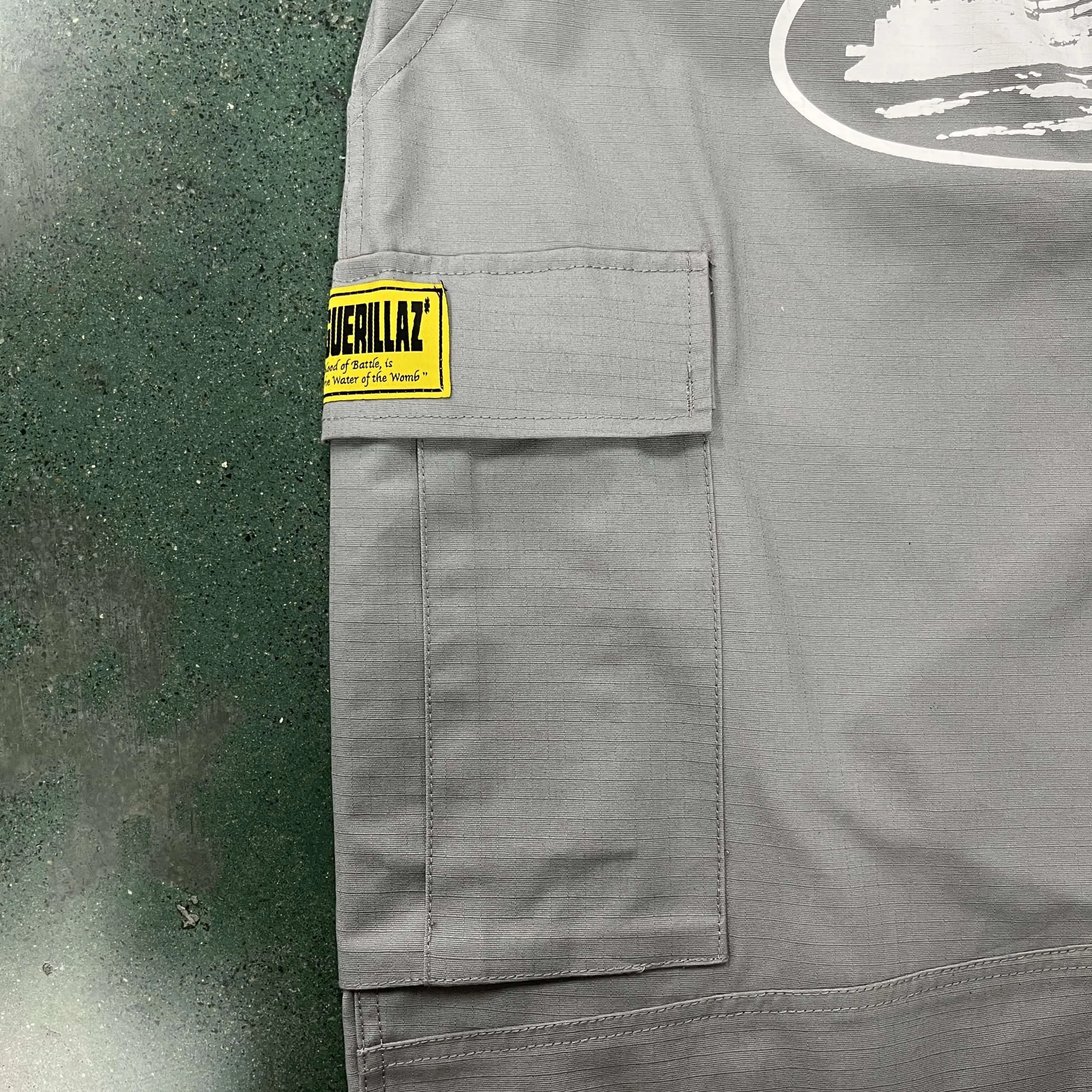 Pantalón Corteiz Stone Grey