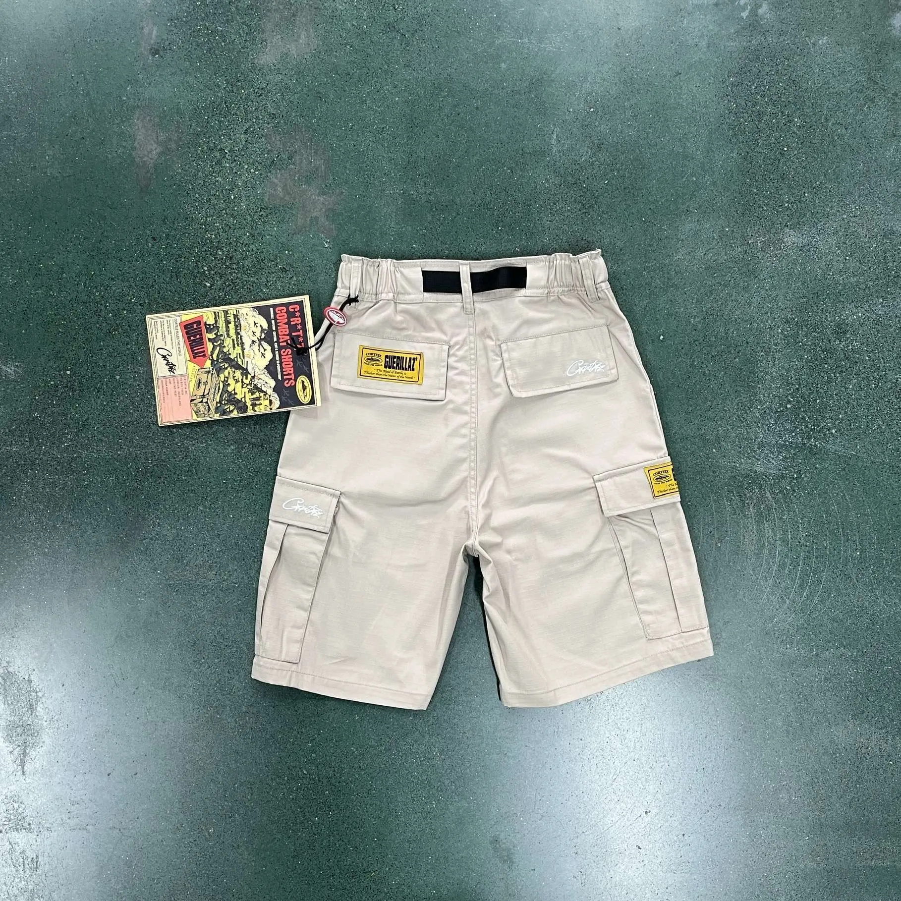 Pantalón Corto Corteiz Beige Summer Season 2023