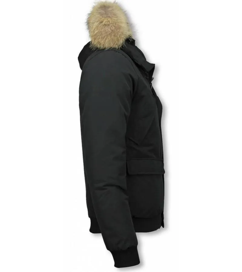PARKAS HOMBRE  PARKA DE INVIERNO CORTO  COLLAR DE PIEL  BOMBARDERO CHILLIWACK  NEGRO