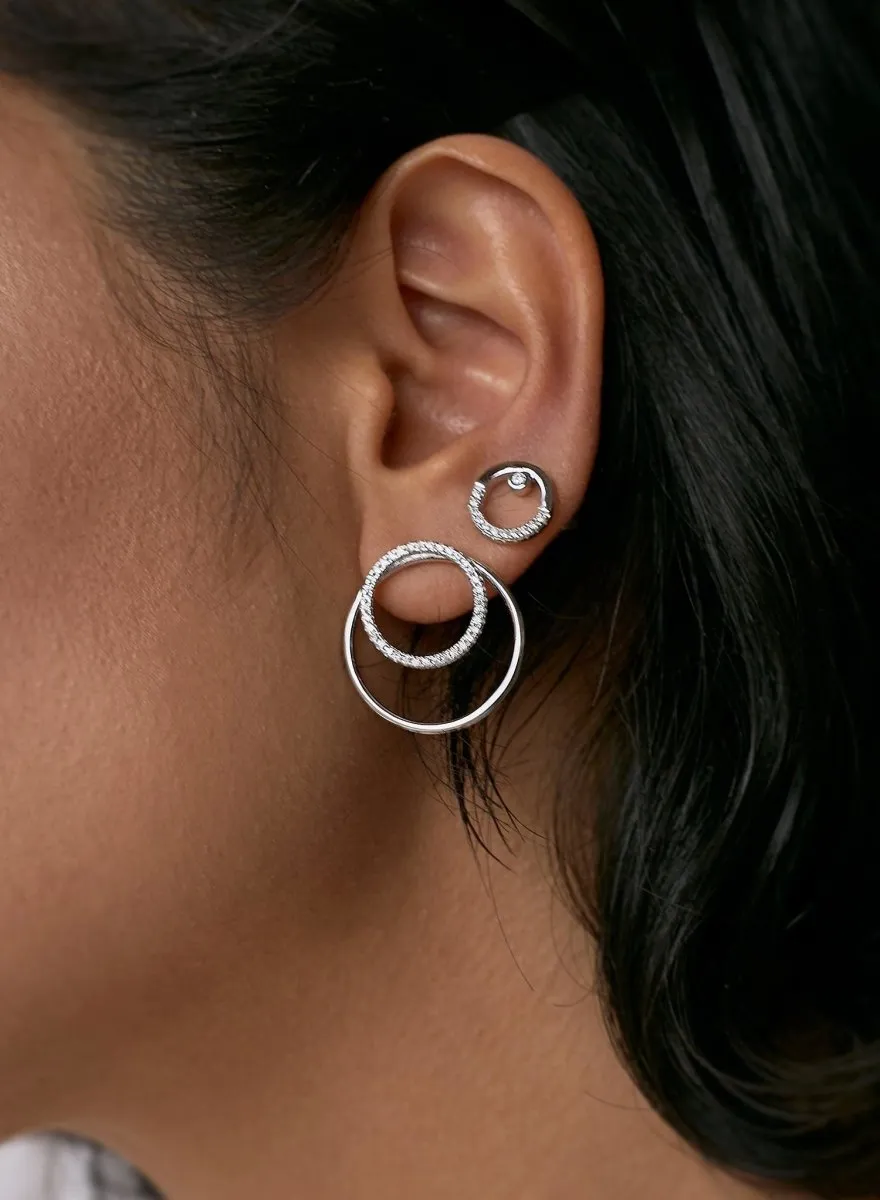 Pendientes aro con doble círculo de plata lisa y circonitas