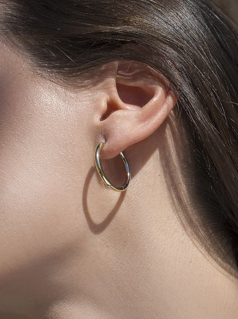 Pendientes bicolor de plata diseo aro mediano