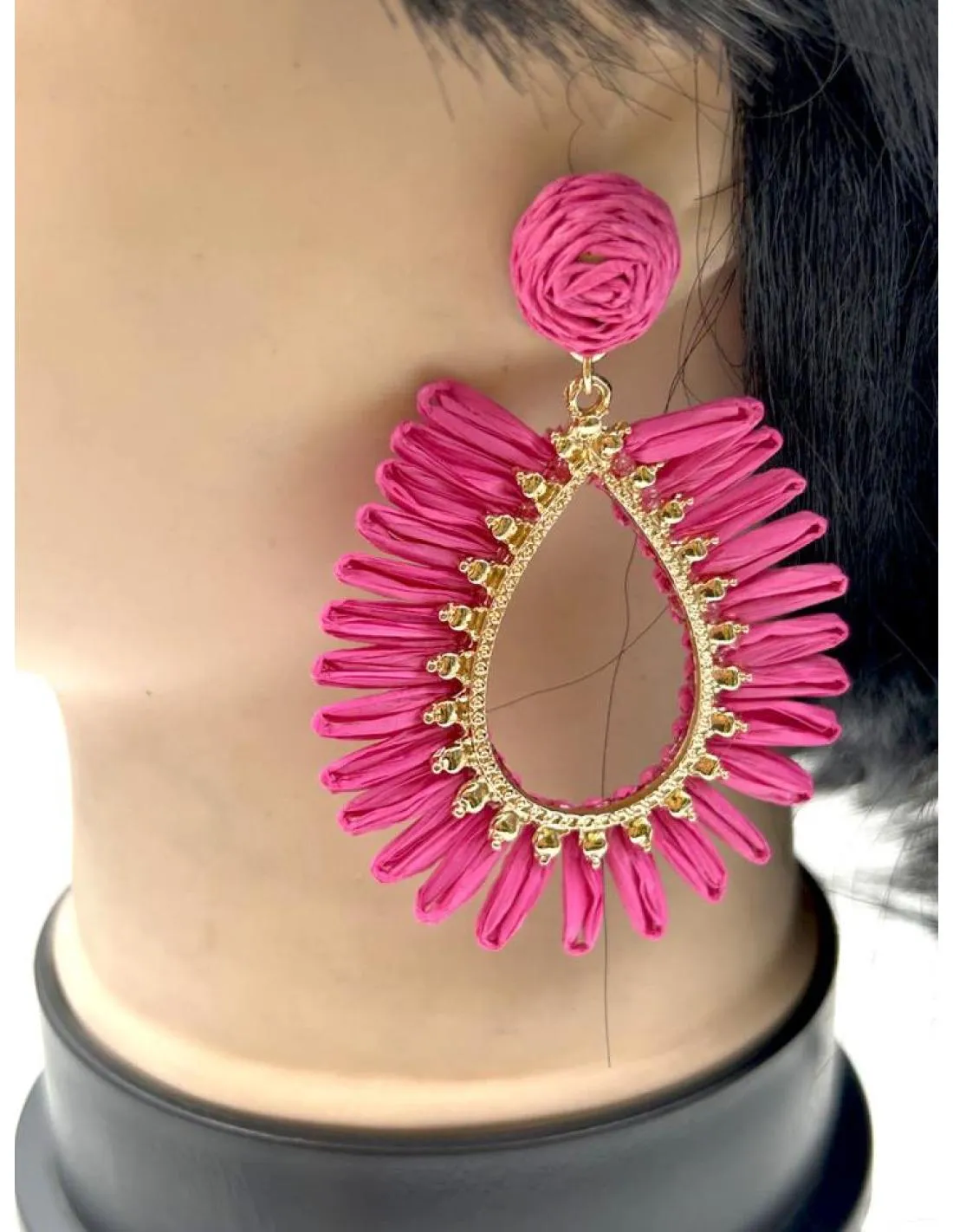 PENDIENTES MUJER FUCSIAS RAFIA PARA EL VERANO