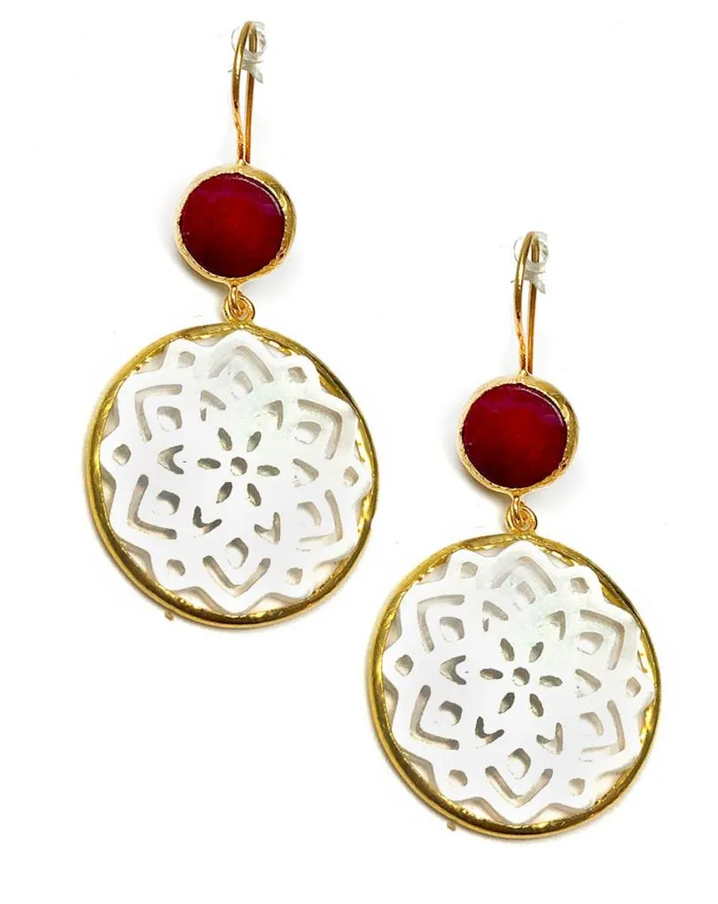 PENDIENTES MUJER LARGOS DE NACAR CON BONITO DISEÑO TALLADO