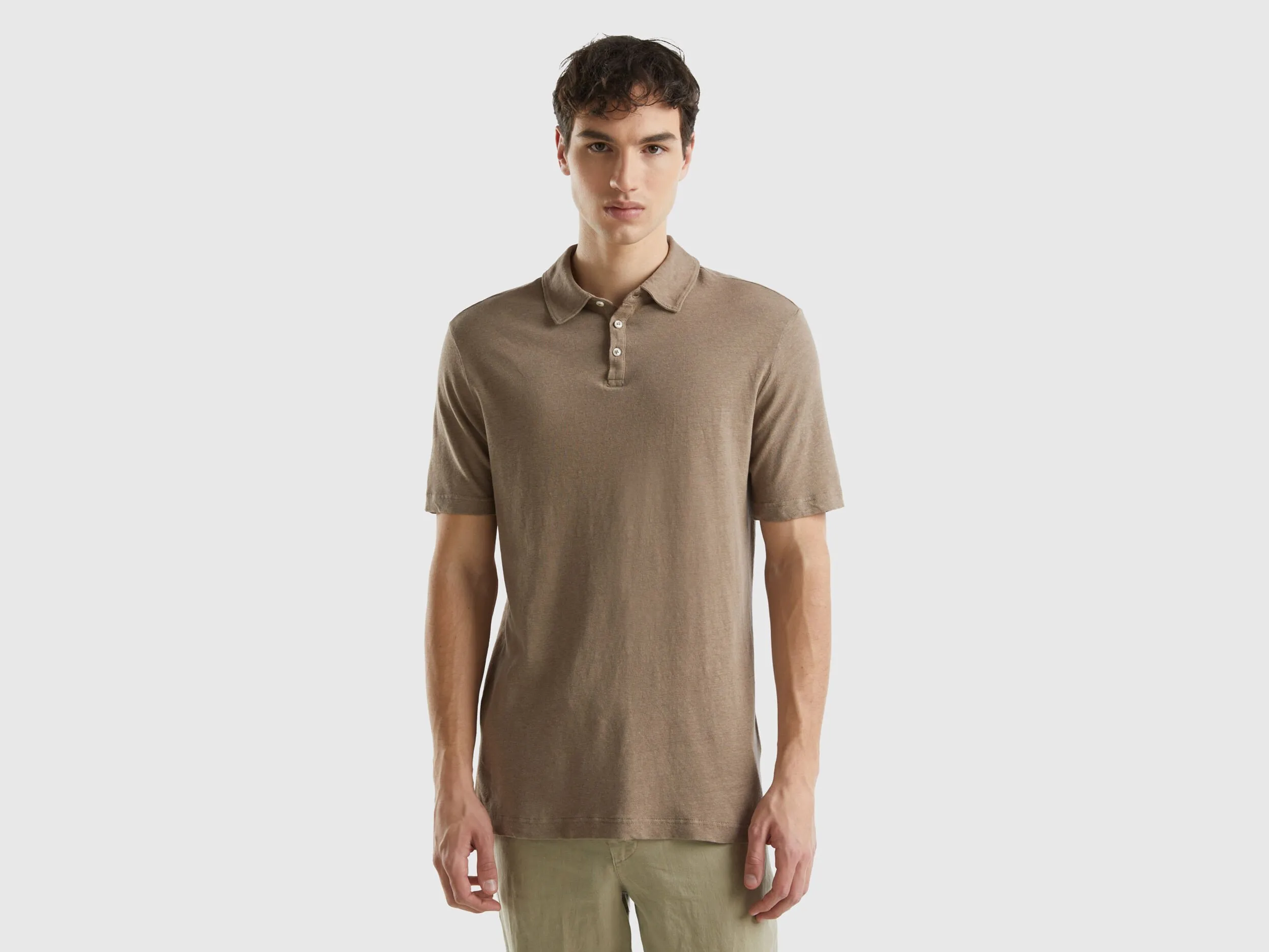 Polo de lino mixto