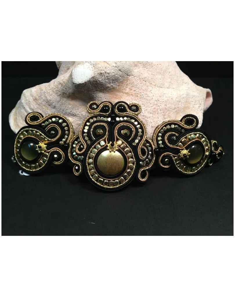 PULSERA DE DISEÑO SOUTACHE, ORO CON NEGRO GRANDE