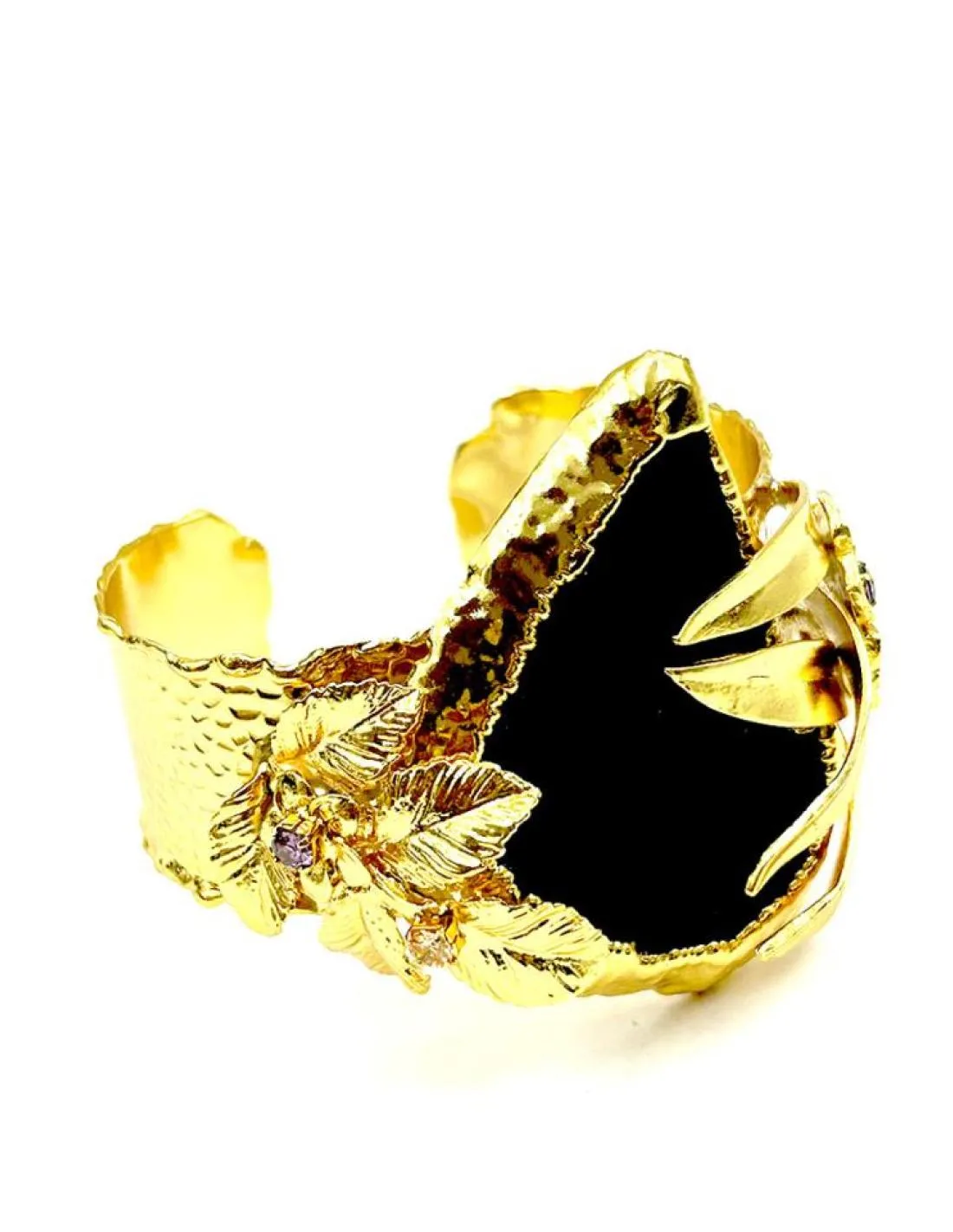 PULSERAS DORADAS Y NEGRAS DE PIEDRA PARA BODAS Y EVENTOS