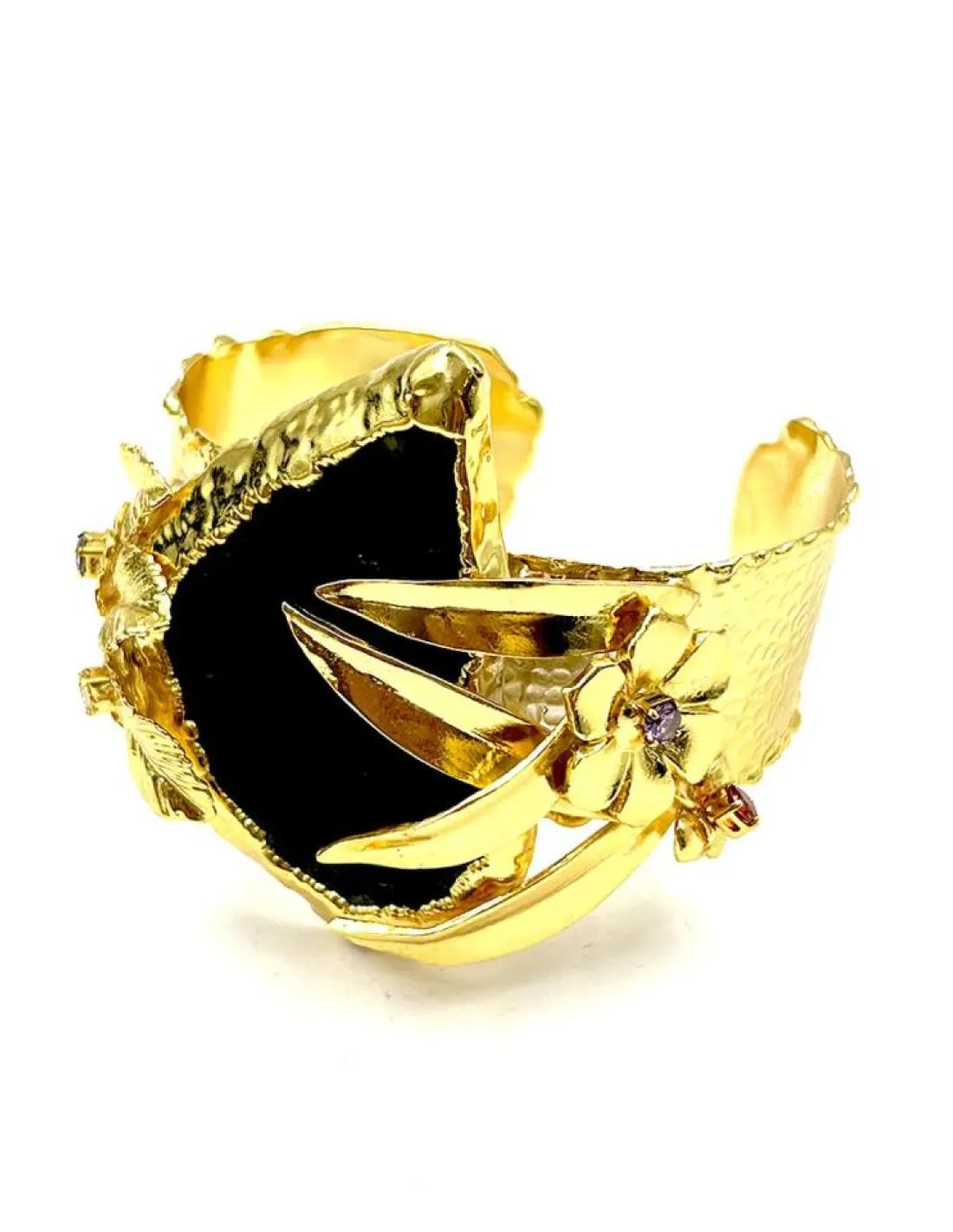 PULSERAS DORADAS Y NEGRAS DE PIEDRA PARA BODAS Y EVENTOS