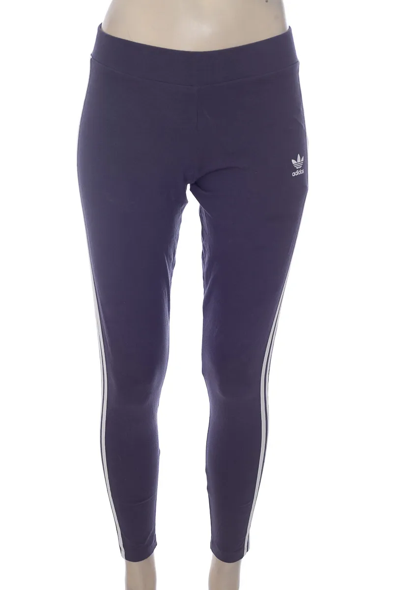 ROPA DEPORTIVA / SALIDA DE BAñO COLOR AZUL  ADIDAS