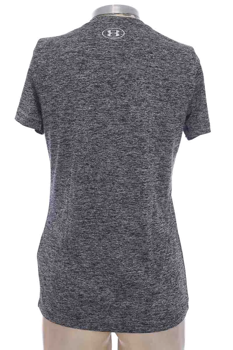 ROPA DEPORTIVA / SALIDA DE BAñO COLOR GRIS  UNDER ARMOUR
