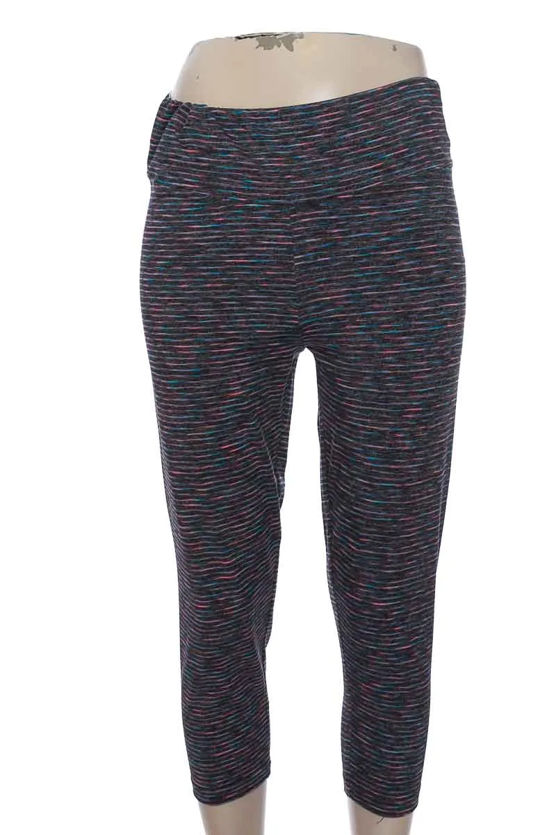 ROPA DEPORTIVA / SALIDA DE BAñO COLOR GRIS  V&AMP;G