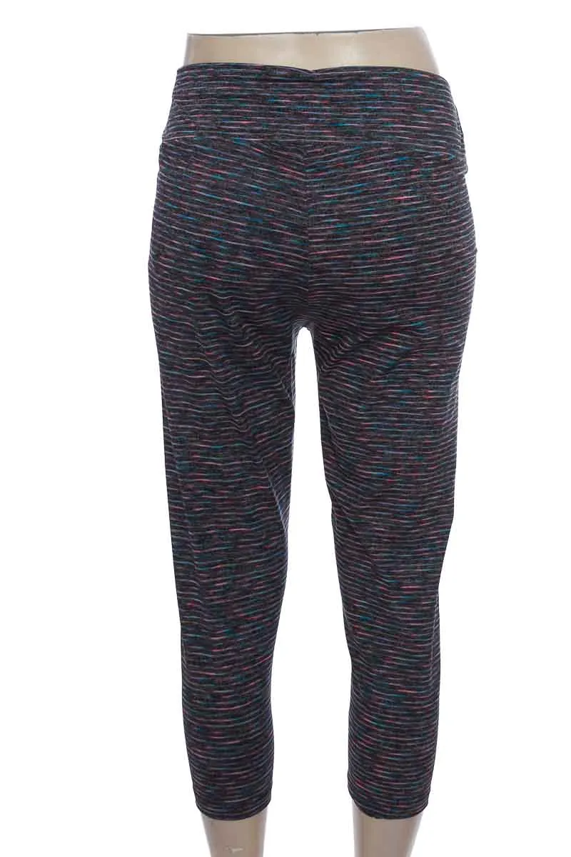 ROPA DEPORTIVA / SALIDA DE BAñO COLOR GRIS  V&AMP;G