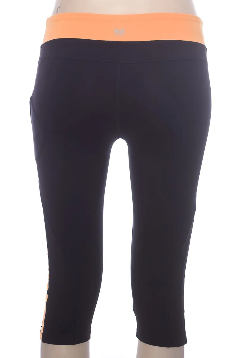 ROPA DEPORTIVA / SALIDA DE BAñO COLOR NEGRO  FOREVER 21