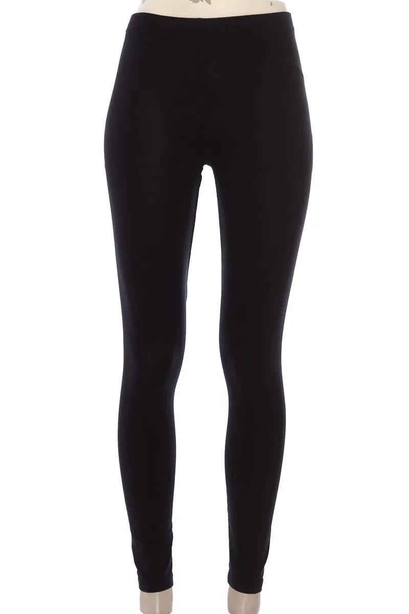 ROPA DEPORTIVA / SALIDA DE BAñO COLOR NEGRO  H&AMP;M