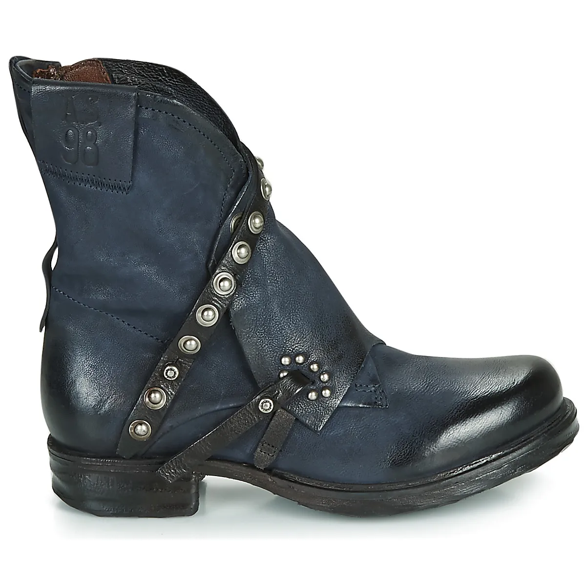 SAINT EC RIVET