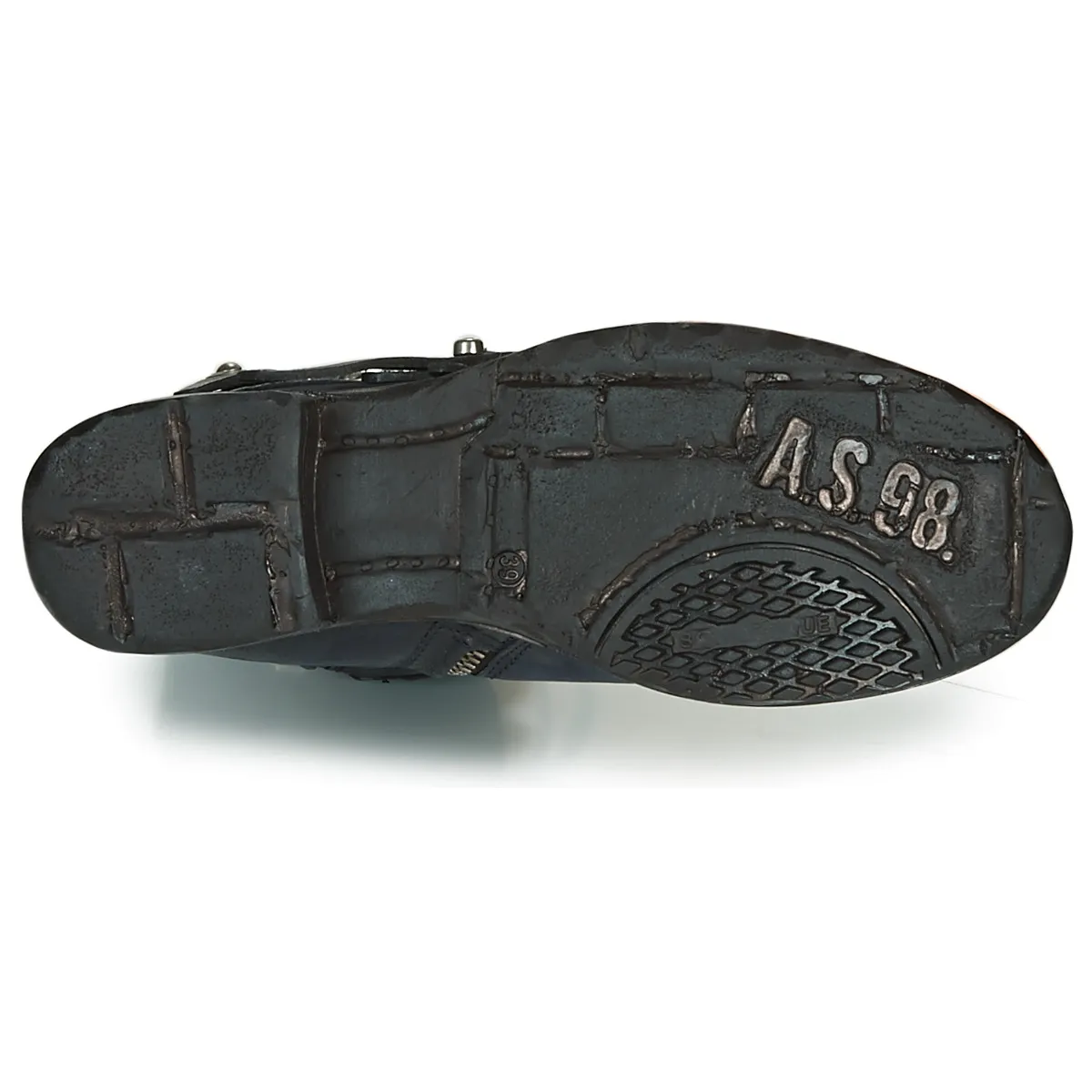 SAINT EC RIVET