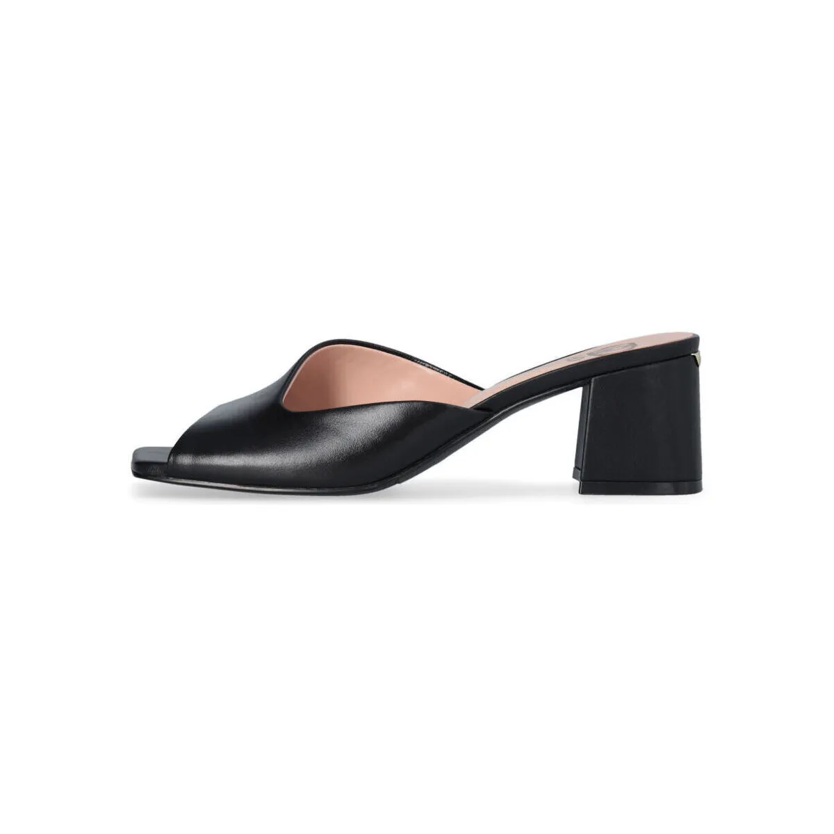 Sandalias negras con tacón ancho