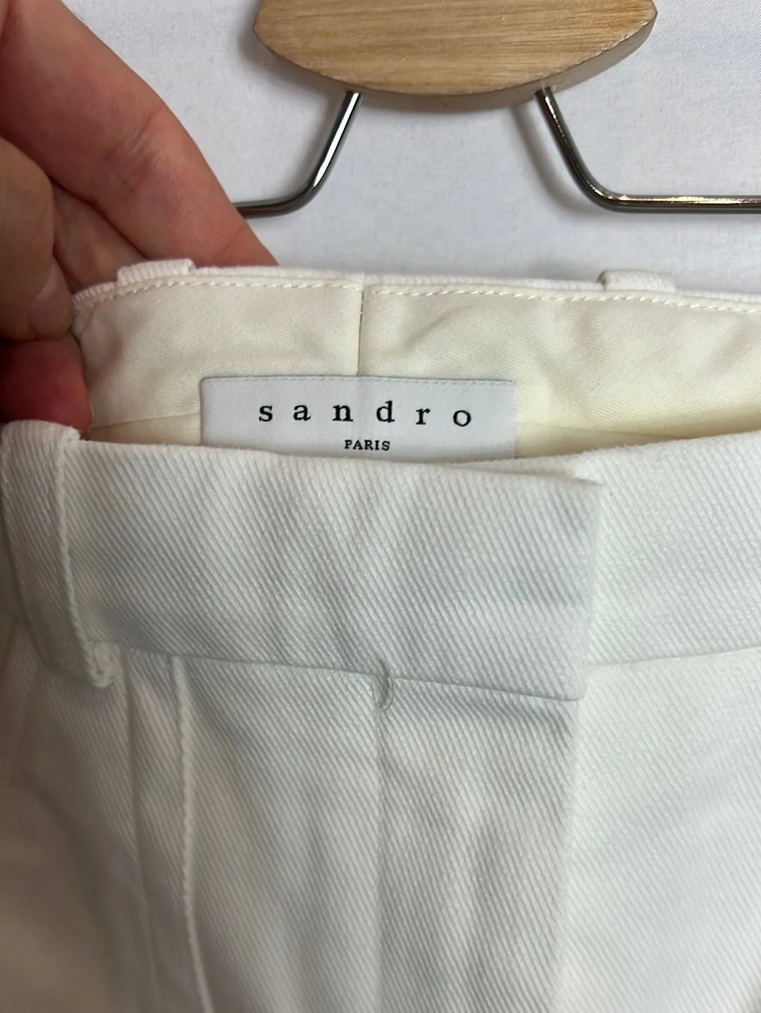 SANDRO. Pantalón blanco pata ancha. T 34(tara)