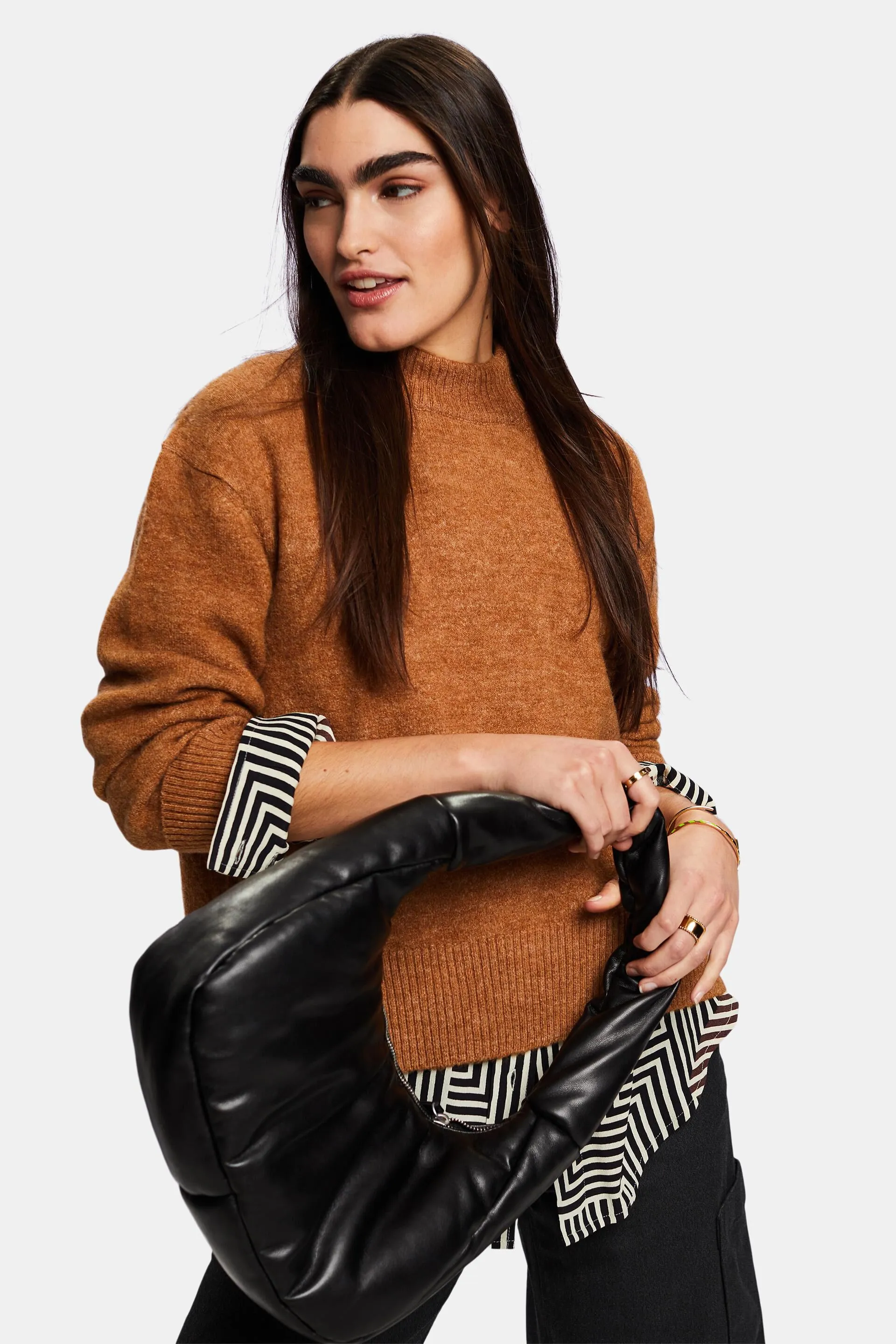 Sudadera con cuello alto