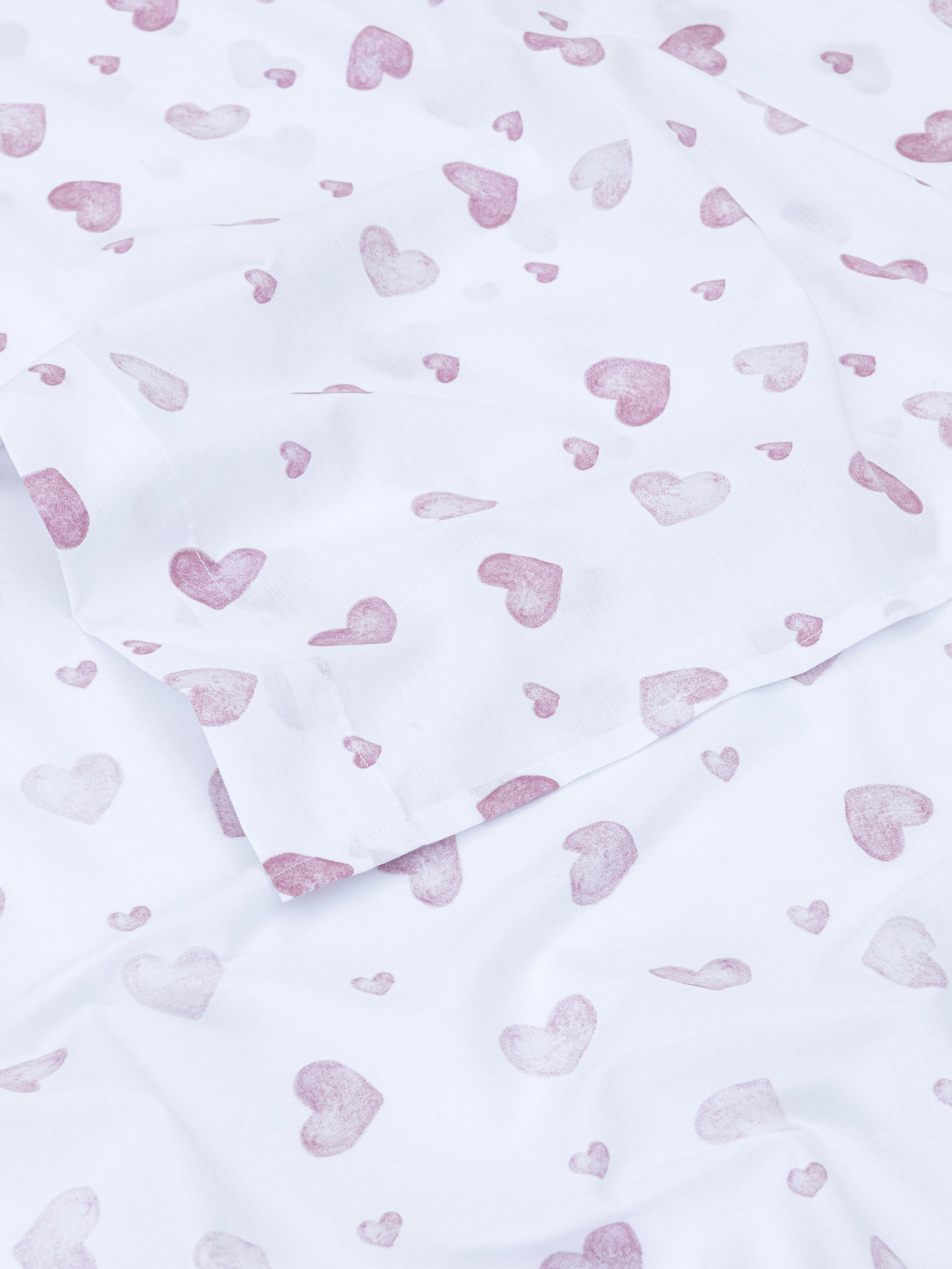Sábana encimera con corazones para cama individual