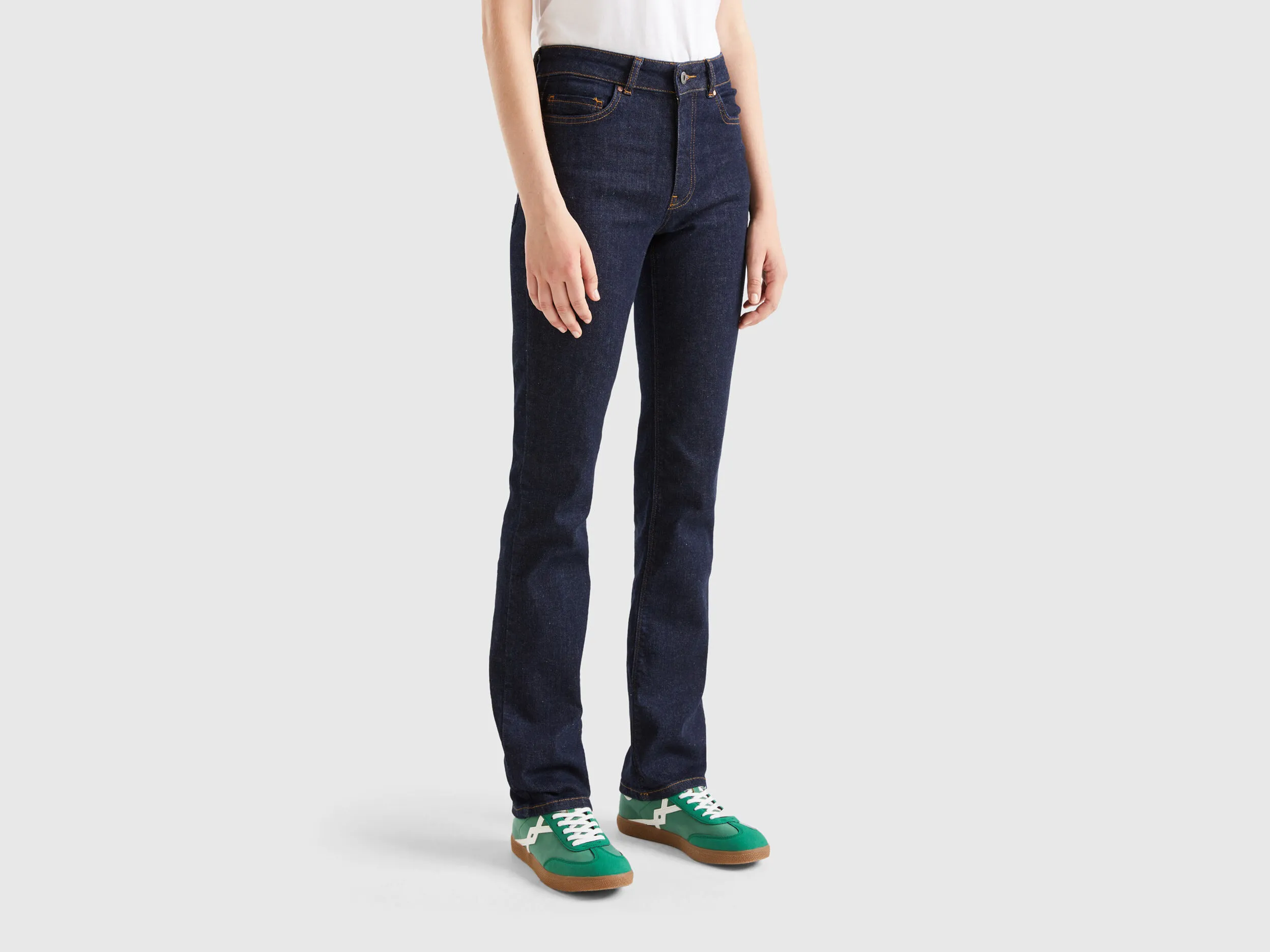 Vaqueros bootcut con cinco bolsillos
