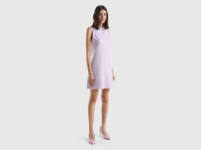 Vestido lila de estilo polo