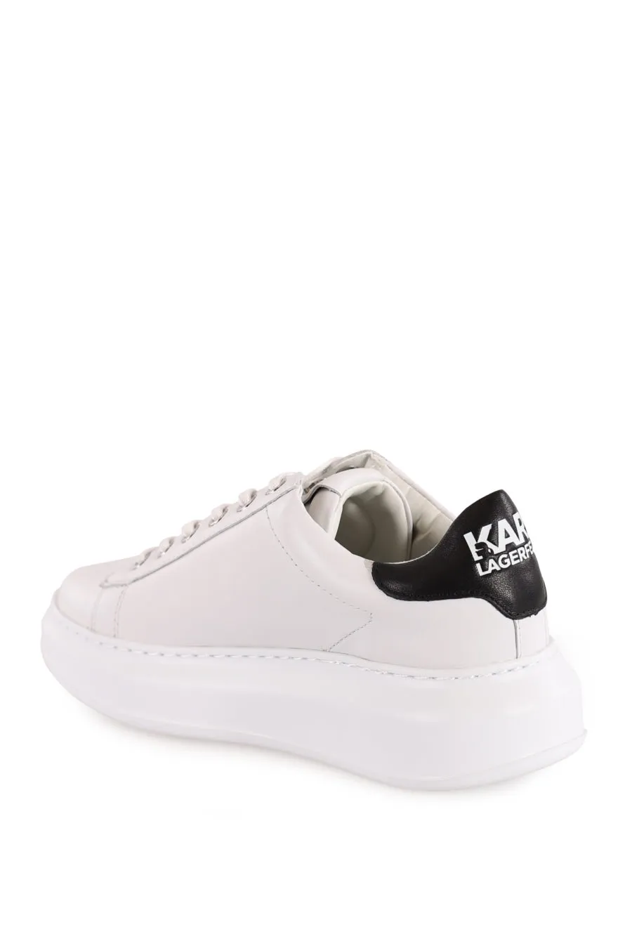 Zapatillas blancas con logotipo 