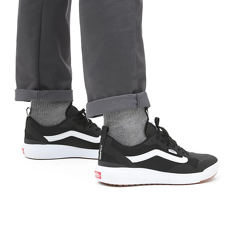 Zapatillas VANS cómodas Sneakers deporte hombre ULTRARANGE EXO black Modelo: VN0A4U1KBLK negras suelas blancas