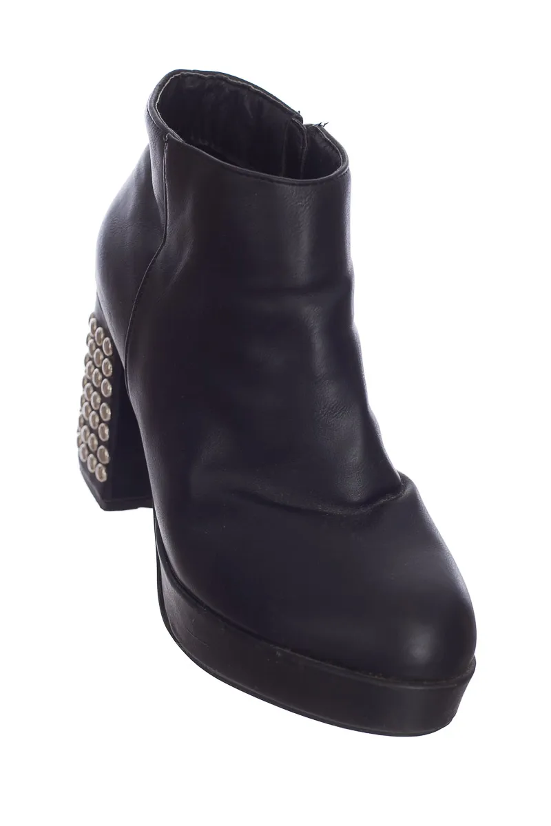 ZAPATOS COLOR NEGRO  BASEMENT