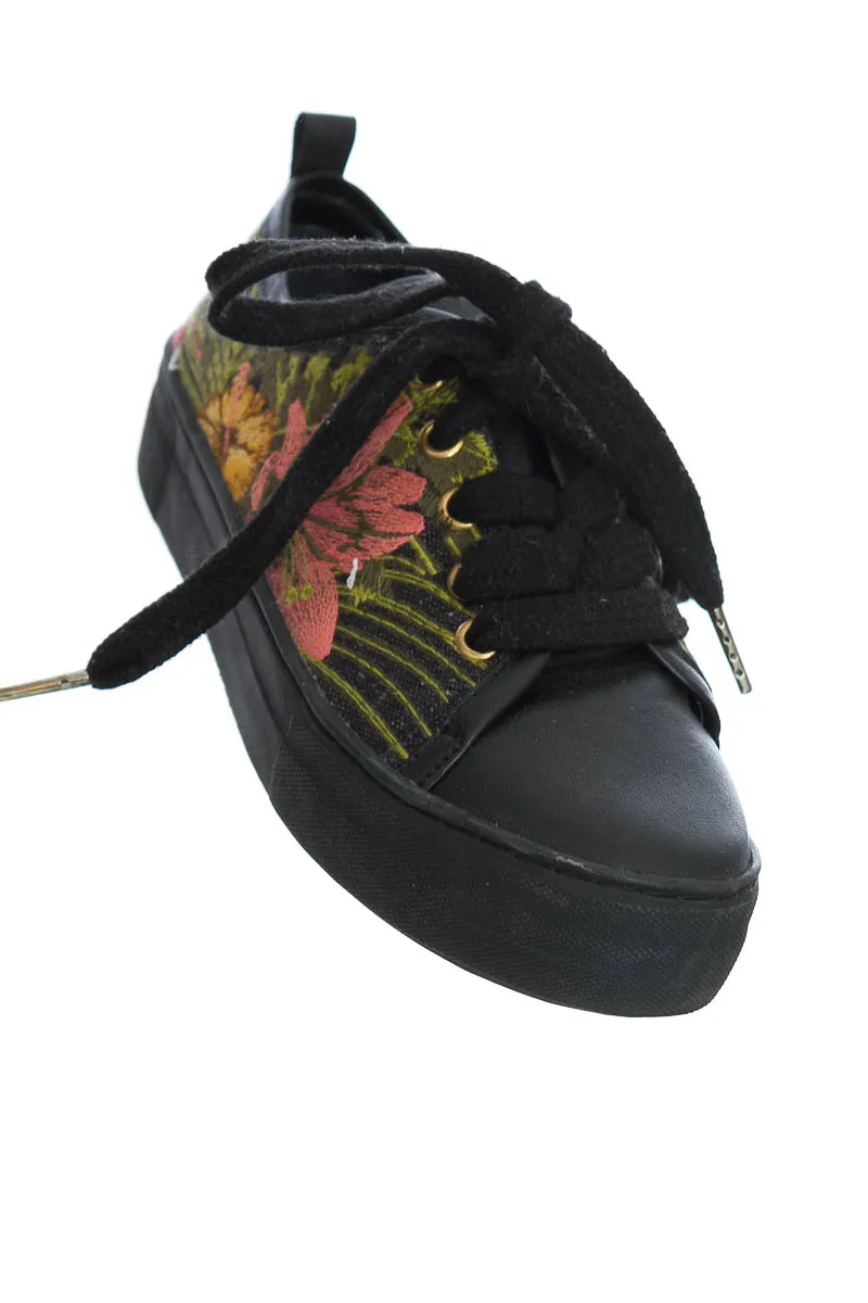 ZAPATOS COLOR NEGRO  VéLEZ