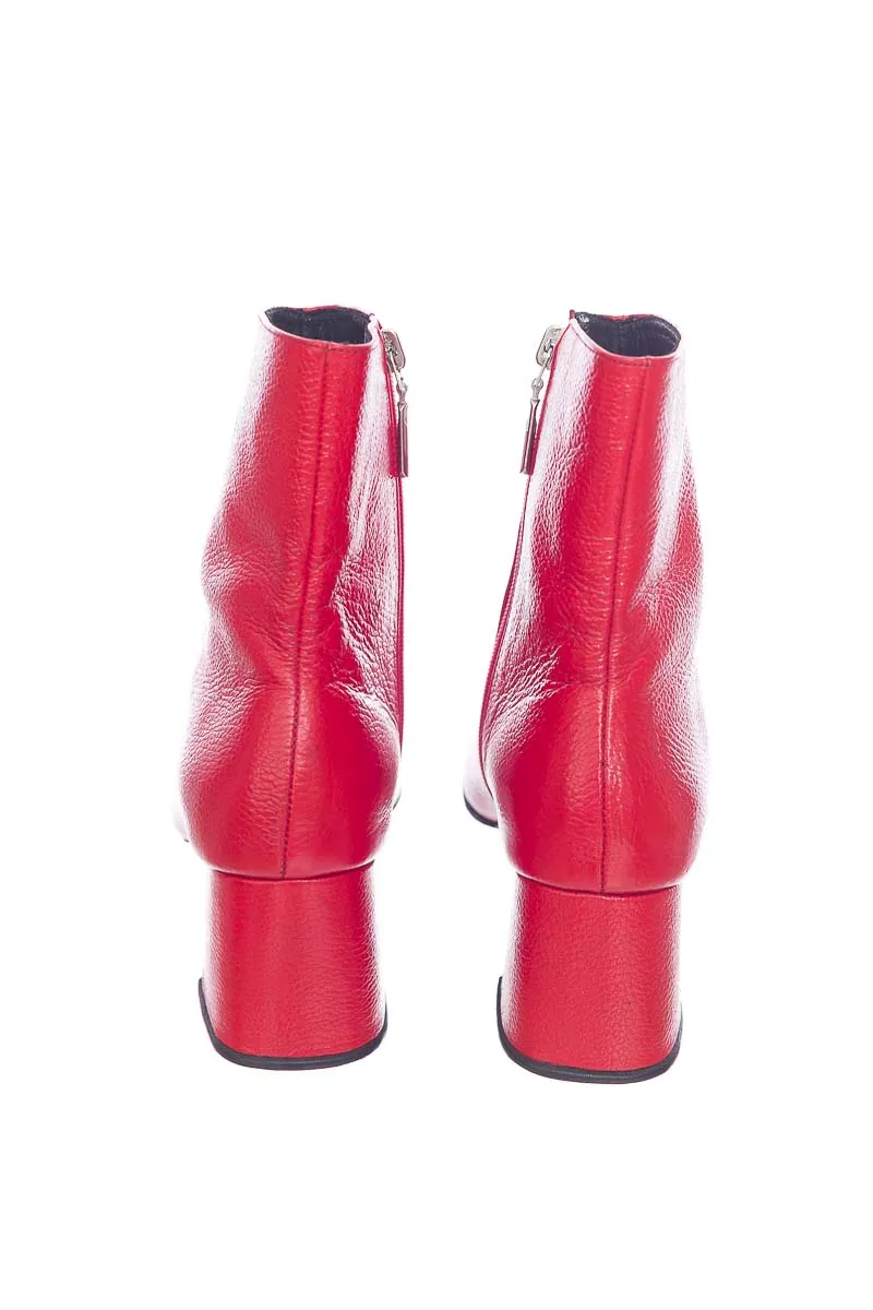 ZAPATOS COLOR ROJO  CLOSEANDO